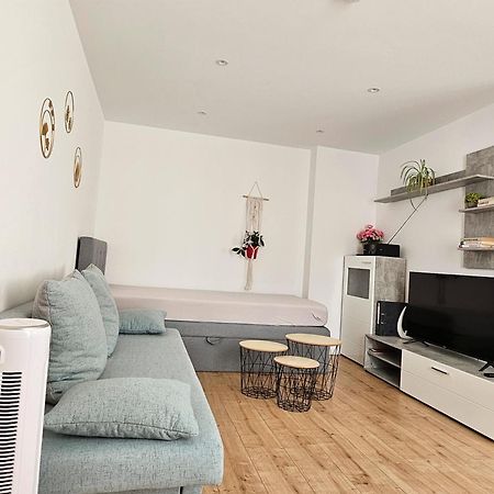 Schoene Ferienwohnung 54 M², Zentrumsnah, Kingbett Erfurt Exterior foto