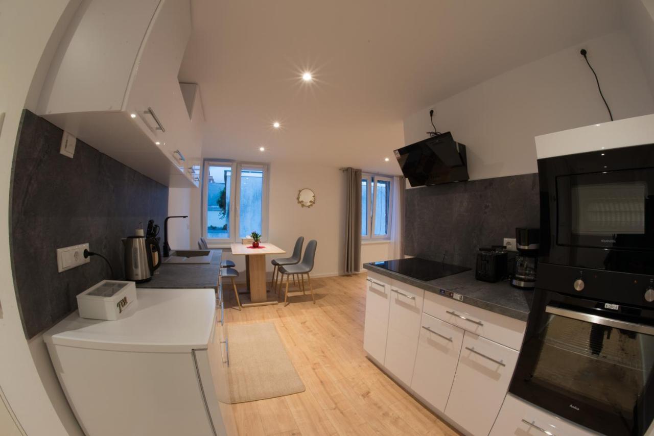 Schoene Ferienwohnung 54 M², Zentrumsnah, Kingbett Erfurt Exterior foto
