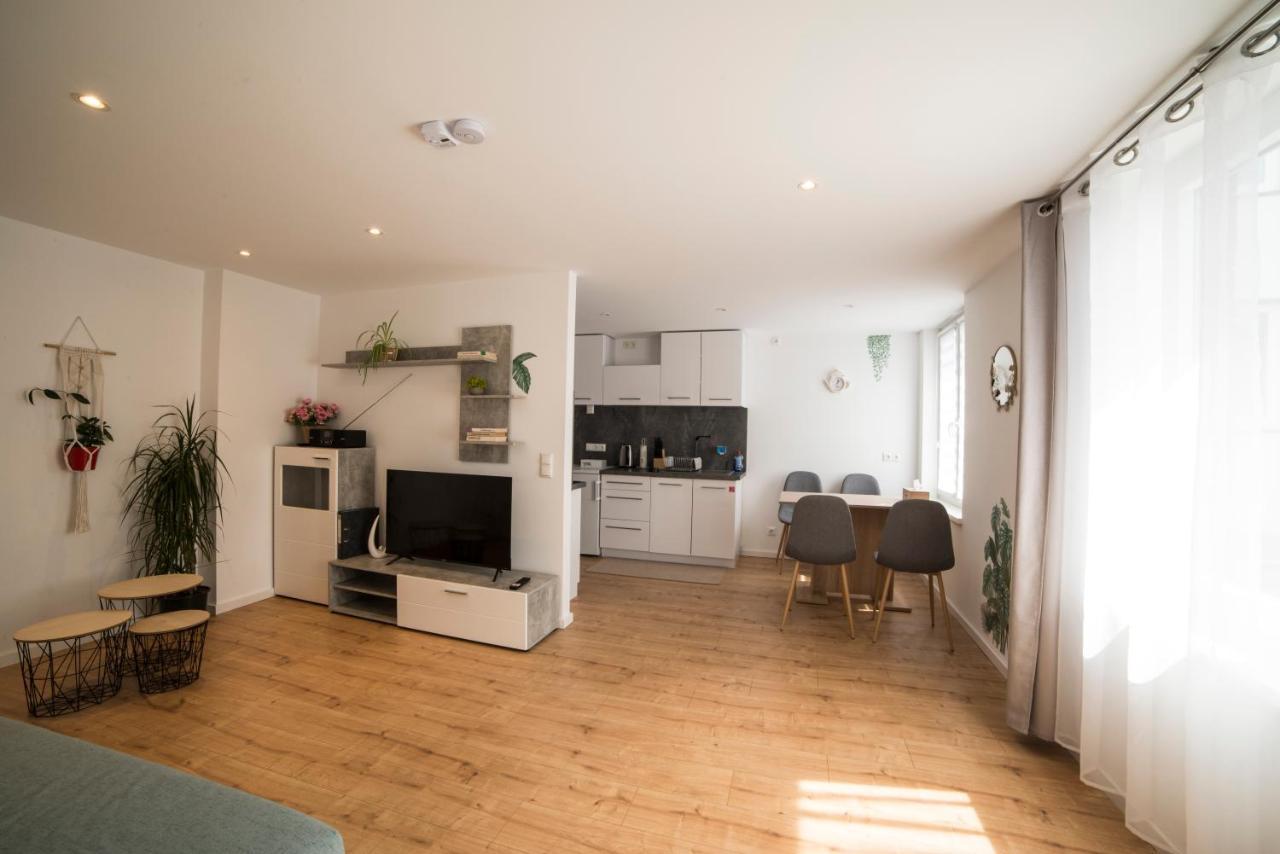 Schoene Ferienwohnung 54 M², Zentrumsnah, Kingbett Erfurt Exterior foto