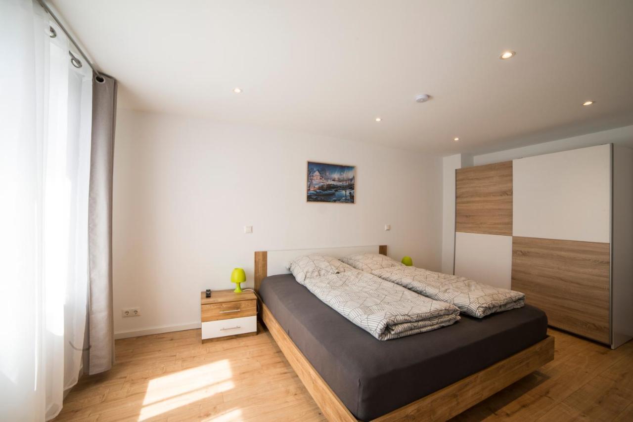 Schoene Ferienwohnung 54 M², Zentrumsnah, Kingbett Erfurt Exterior foto
