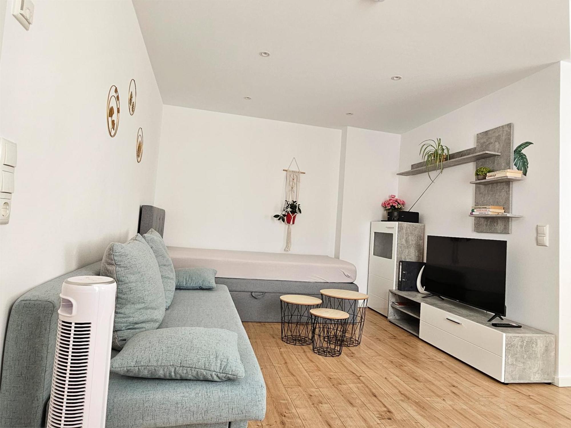 Schoene Ferienwohnung 54 M², Zentrumsnah, Kingbett Erfurt Exterior foto